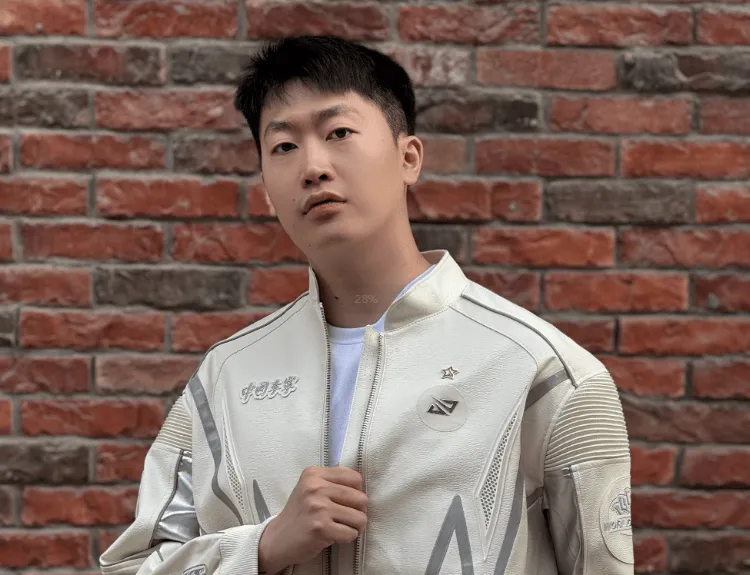 球速体育链接-管泽元转发Bin社媒：快说你被盗号了我求你了